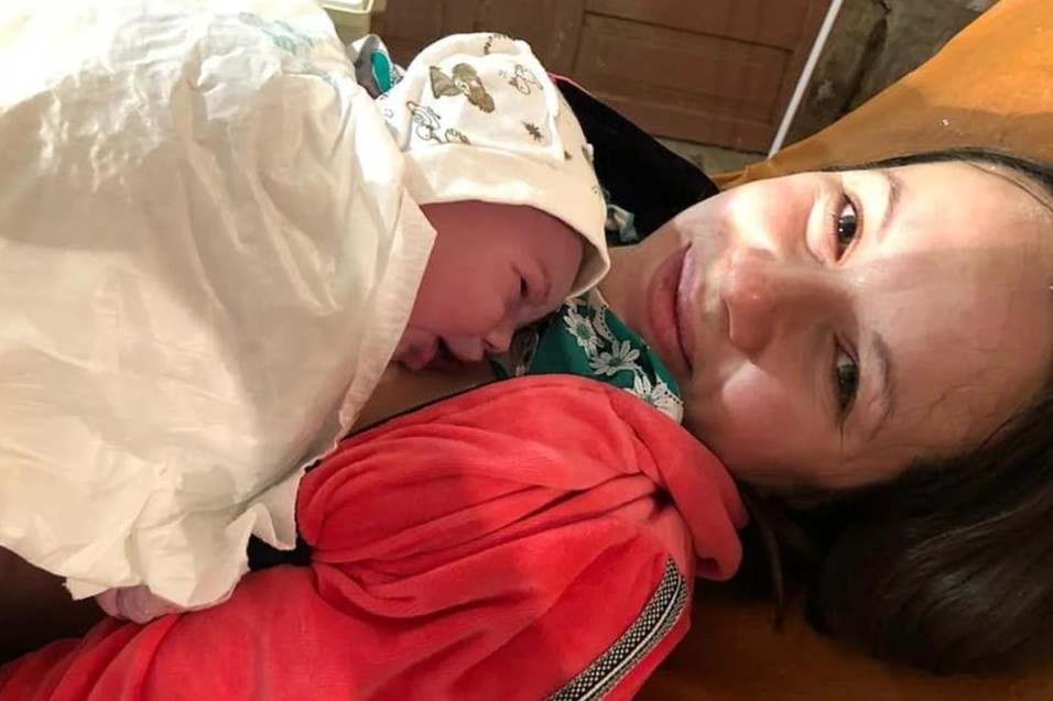 Sinh con trong ham tru an o Ukraine hinh anh