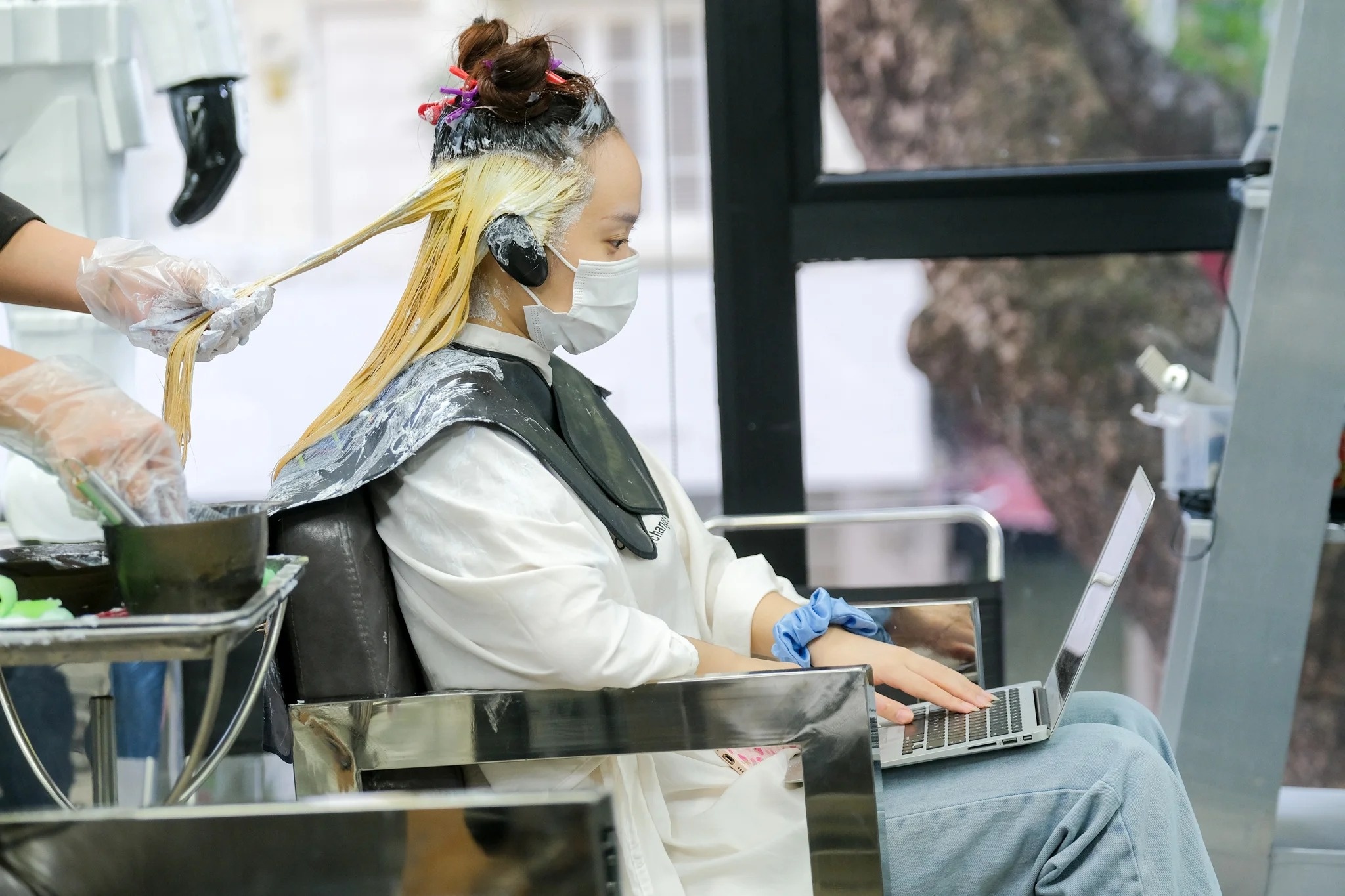 dong nghiep la f0 anh 3