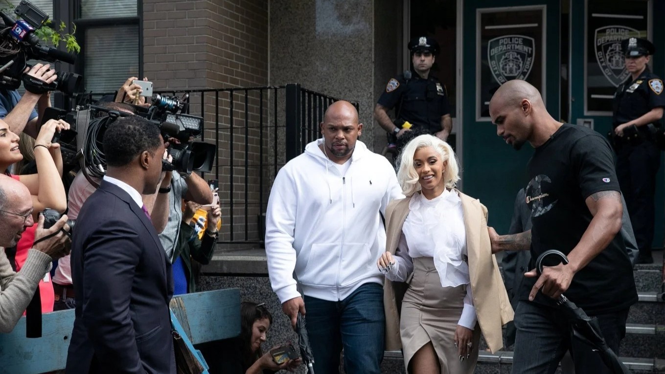 noi xau nghe si anh 1