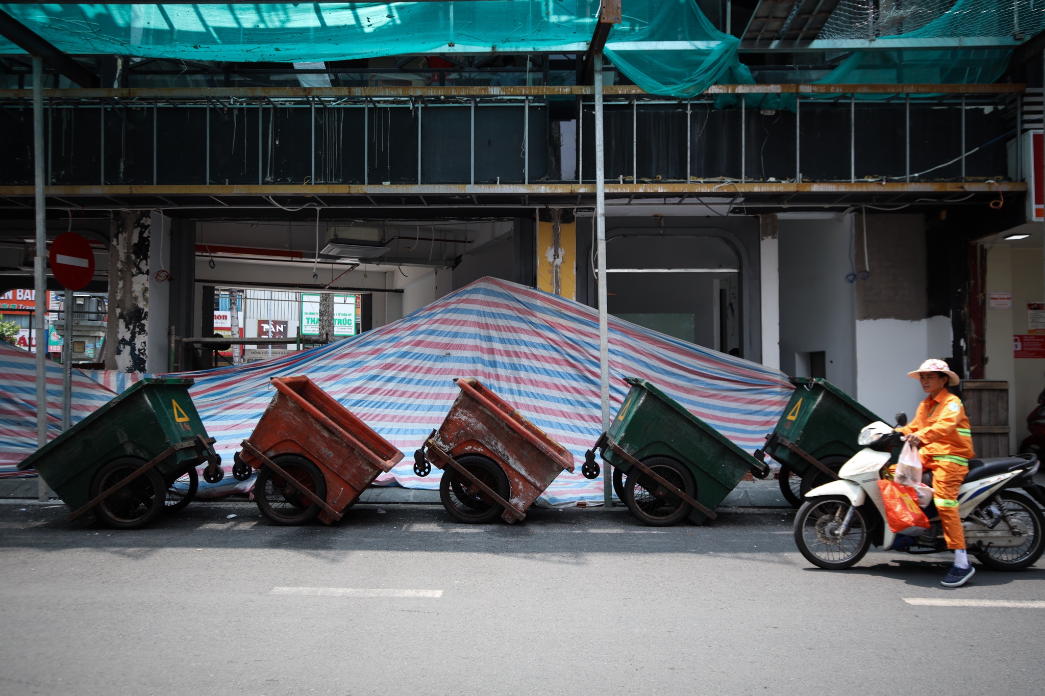 khach san bui vien cho thue dai han anh 6