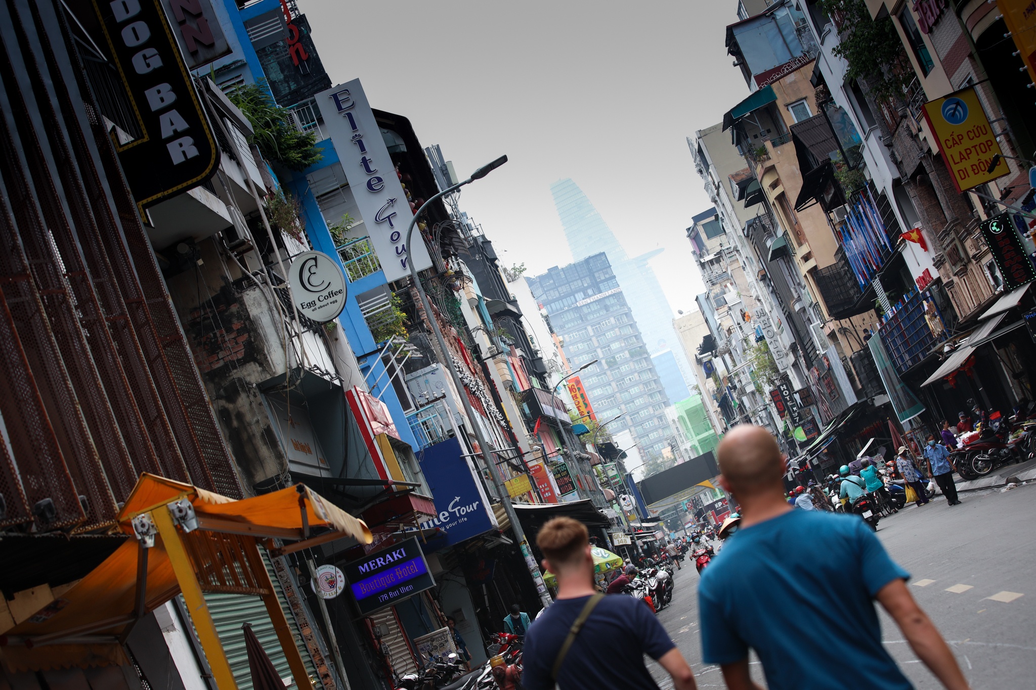 khach san bui vien cho thue dai han anh 1