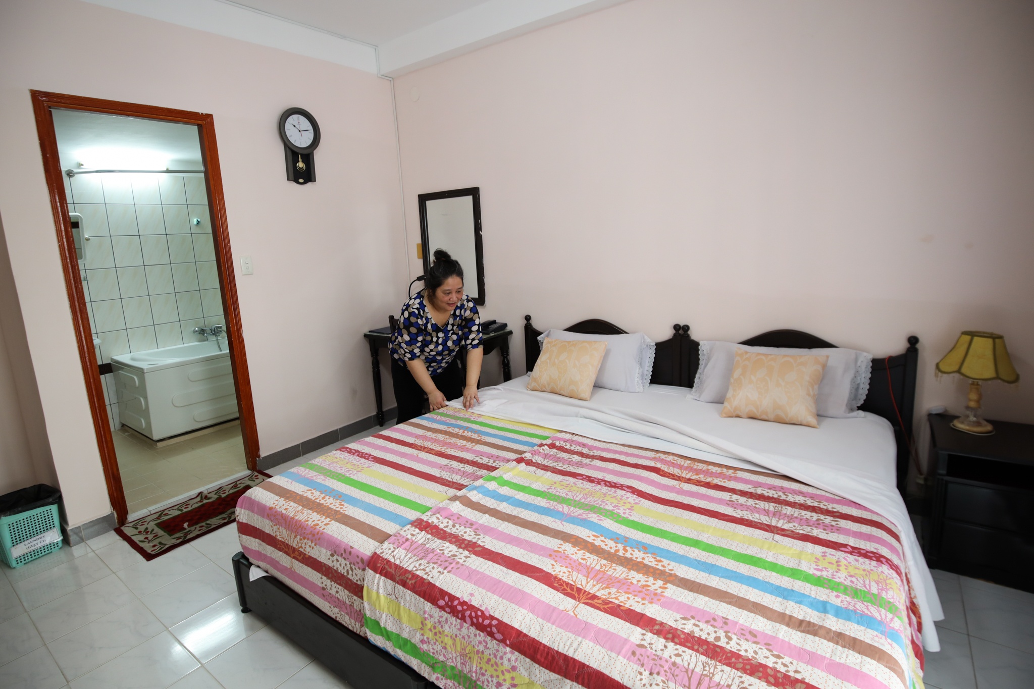 khach san bui vien cho thue dai han anh 4