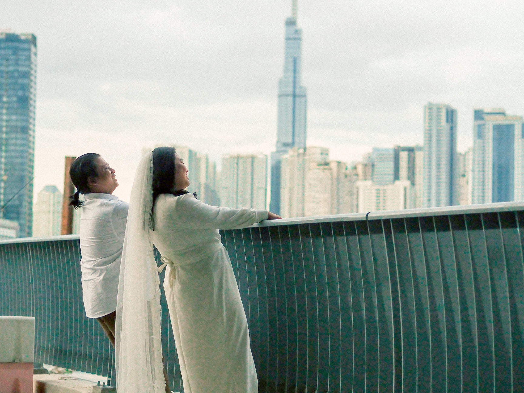 chup anh cuoi tren cau thu thiem 2 anh 10