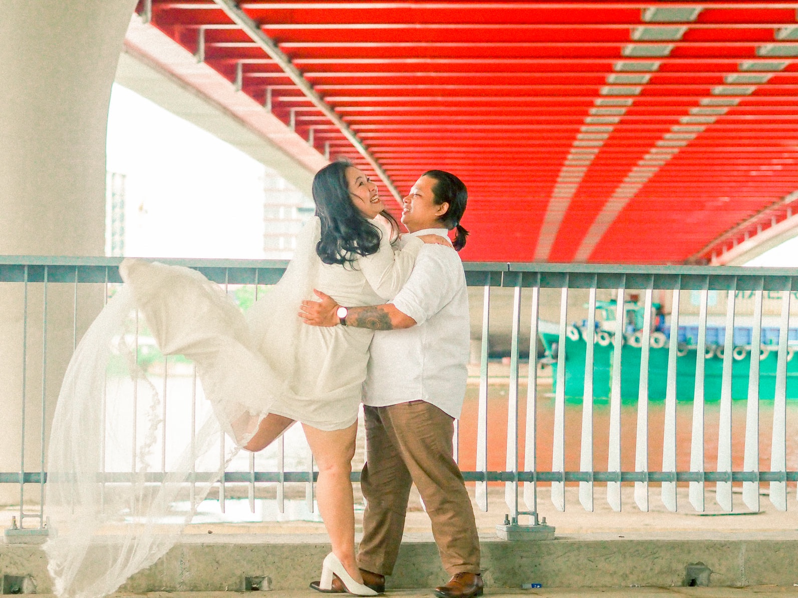 chup anh cuoi tren cau thu thiem 2 anh 4