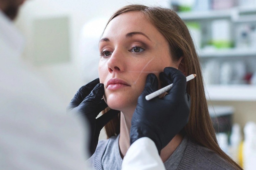 Nguoi giau phau thuat tham my hinh anh