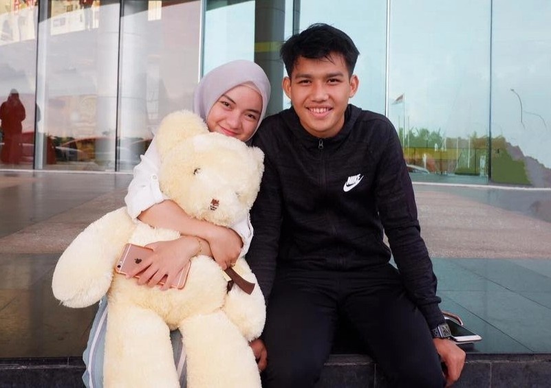bạn gái cầu thủ sea games ảnh 7 ban gai cau thu sea games anh 7