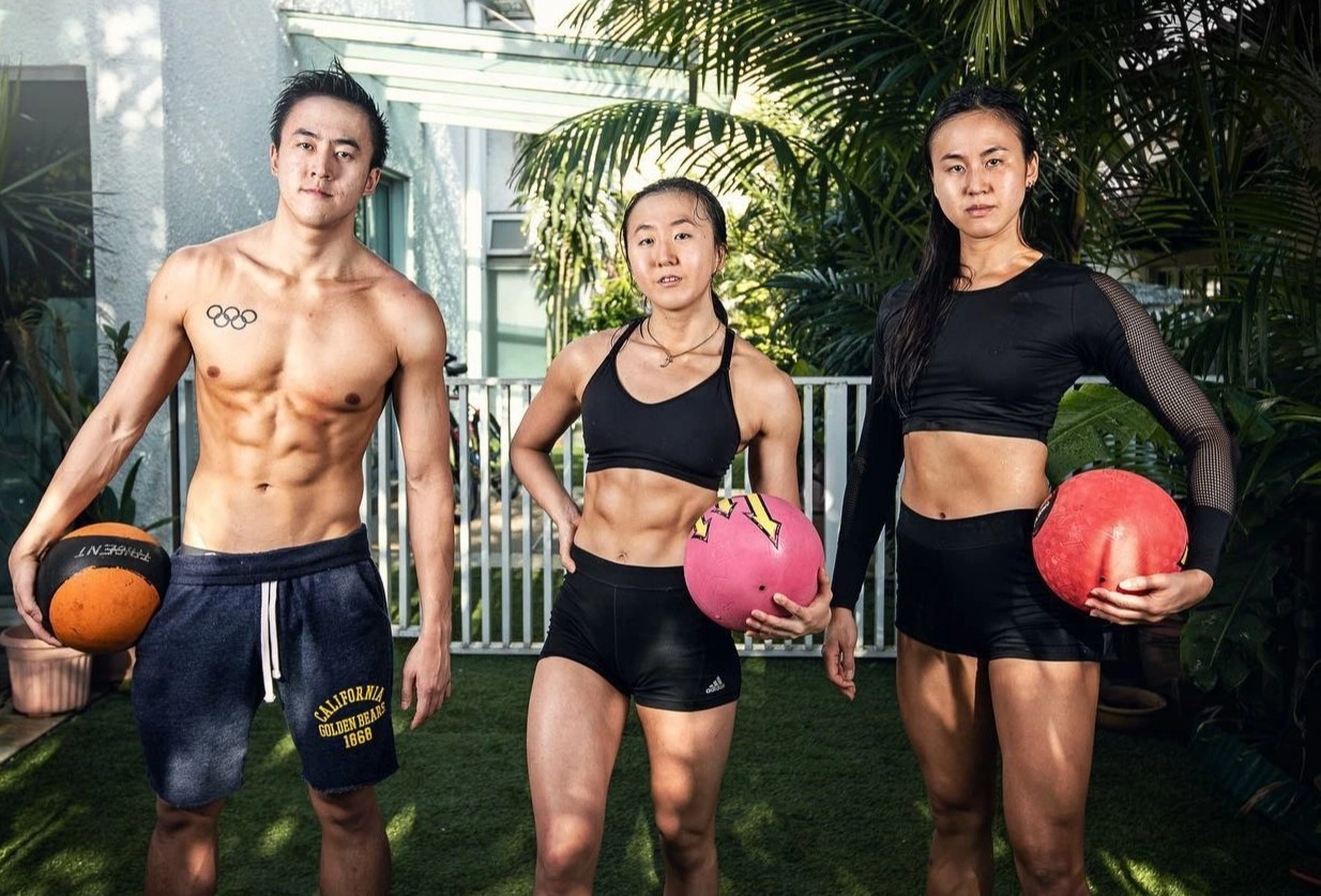 3 chi em ruot noi tieng lang boi loi Singapore hinh anh