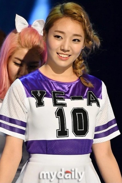 con gai HLV U23 Han Quoc anh 5