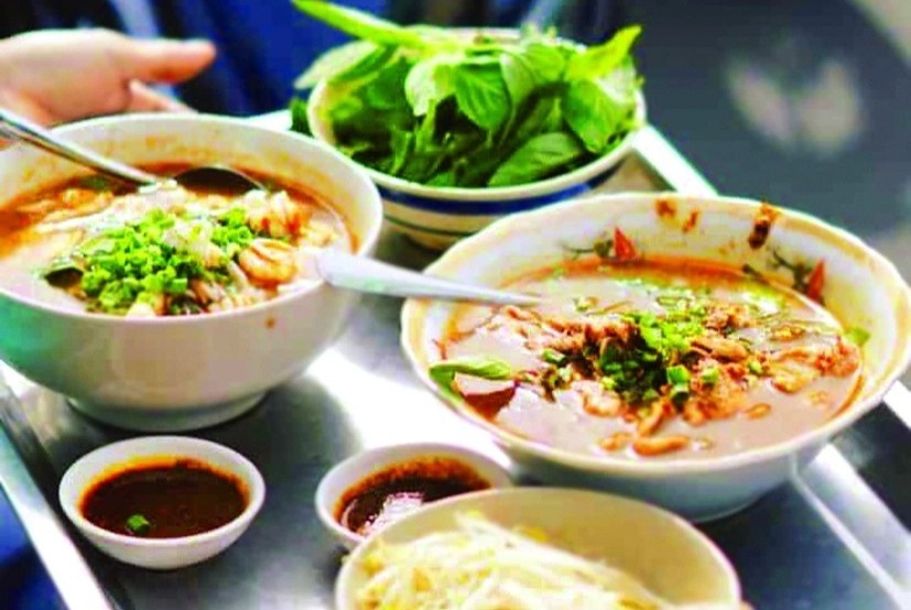 Vi sao khi toi TP.HCM phai 'an quan 5'? hinh anh