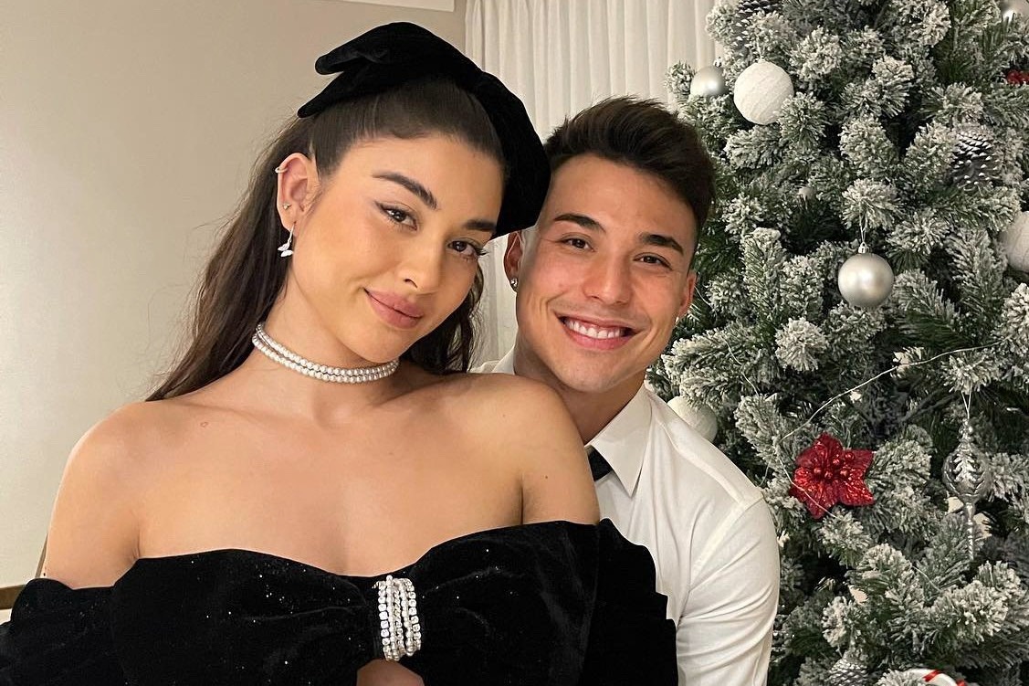 Cau thu Thai Lan cuoi ban gai a hau hinh anh