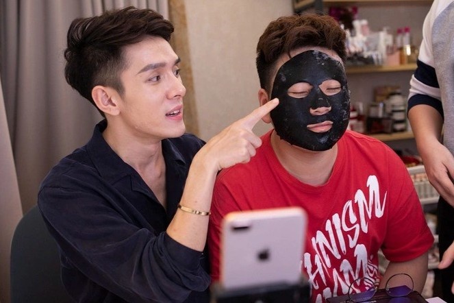 Su bien mat cua cac ngoi sao livestream o Trung Quoc hinh anh