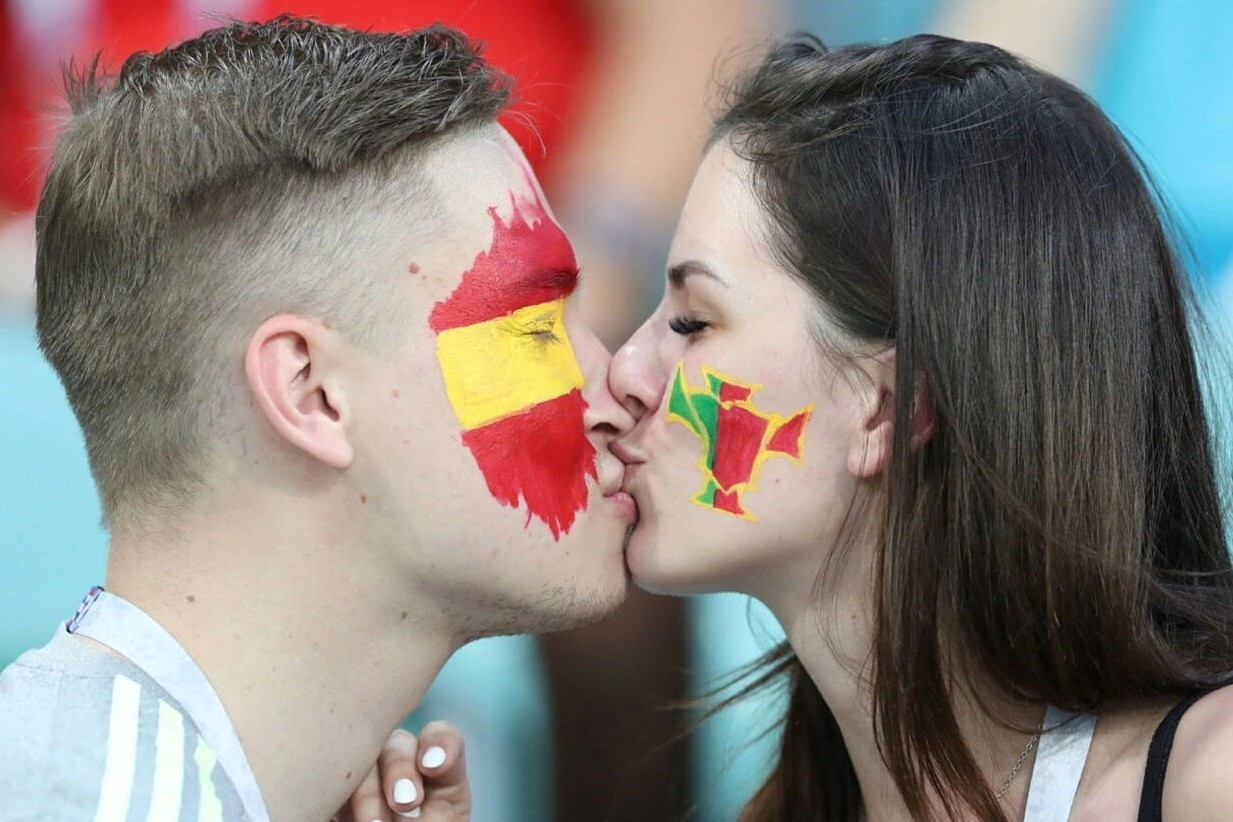 Phia sau lenh cam quan he tinh duc o cac ky World Cup hinh anh
