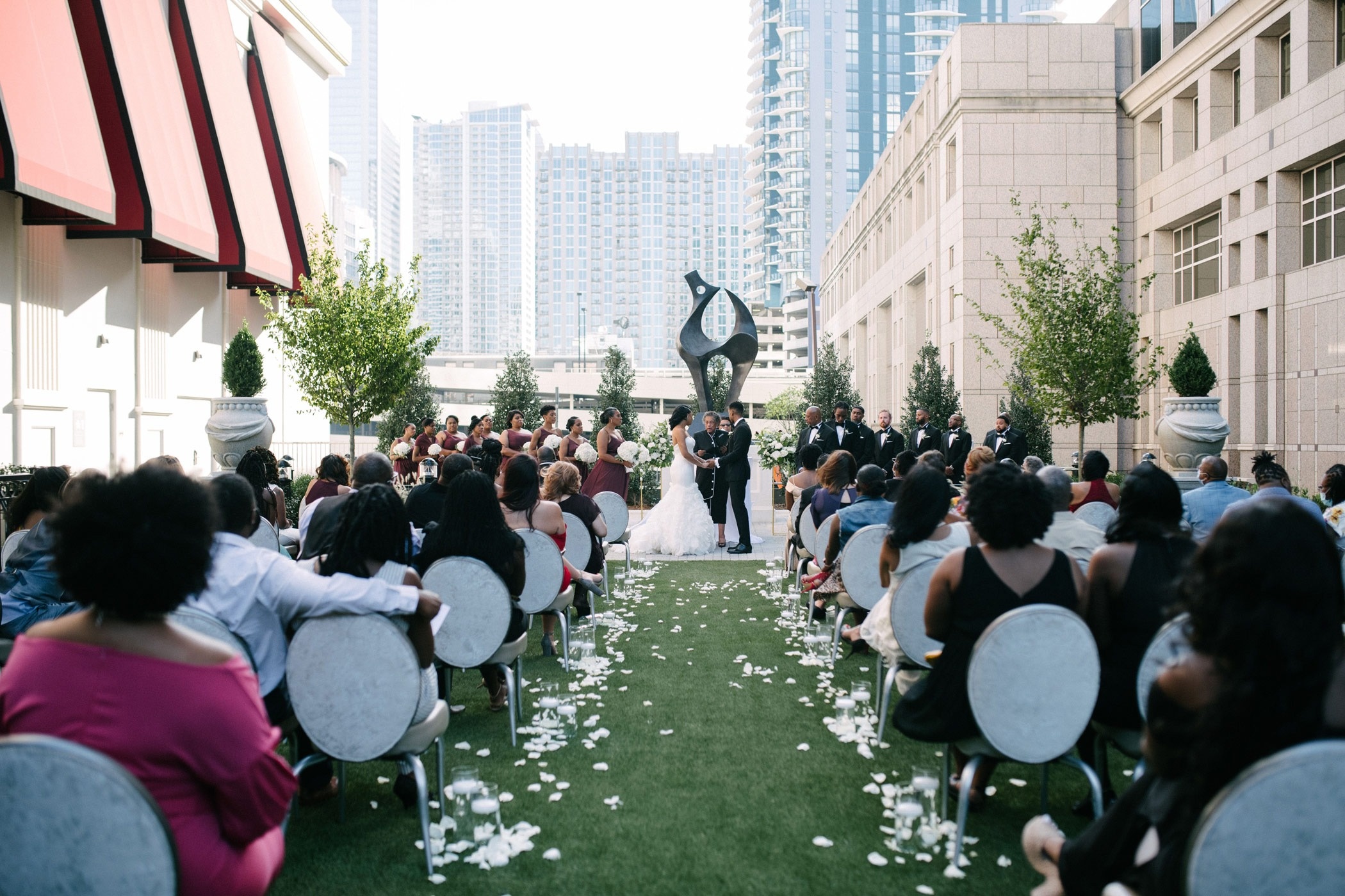 tien mung dam cuoi anh 2