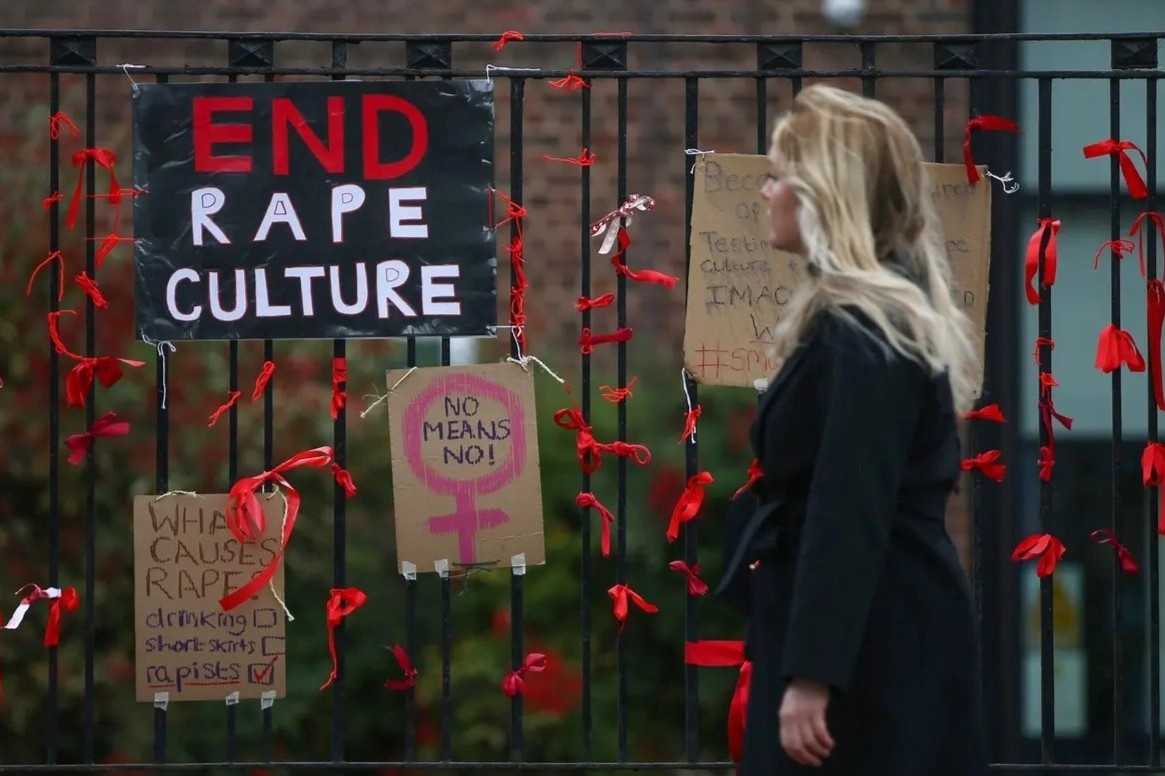 Phan ung the nao truoc thong tin ve mot vu hiep dam hinh anh