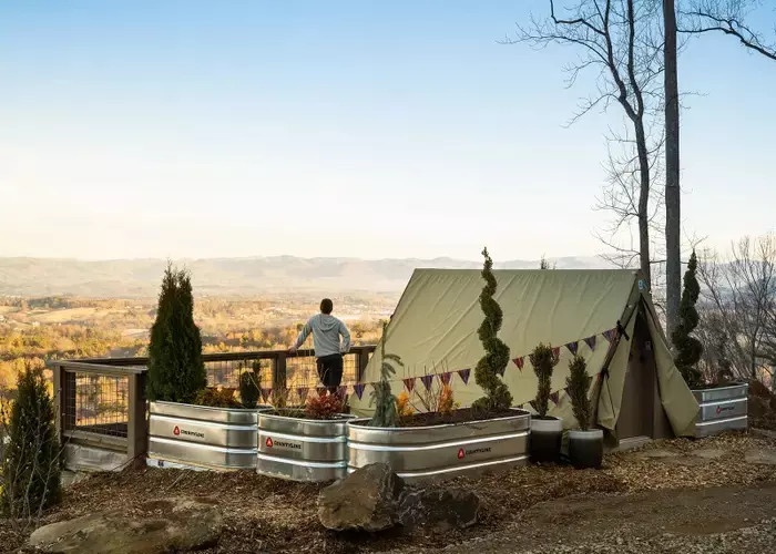 Ngoi nha tien ty an duoi tup leu tho so hut khach du lich hinh anh