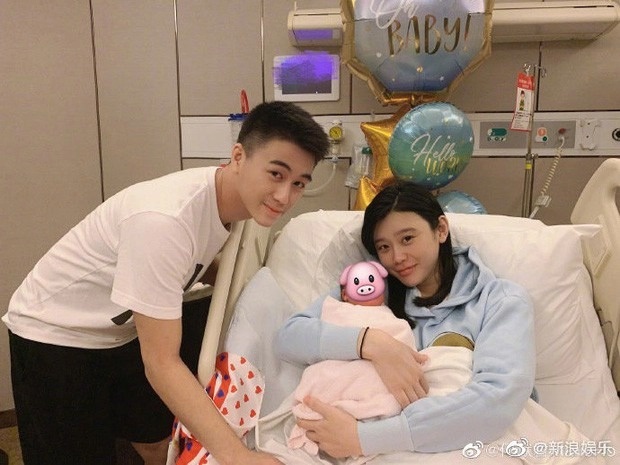 siêu mẫu mua túi cho con ảnh 2 sieu mau mua tui cho con anh 2