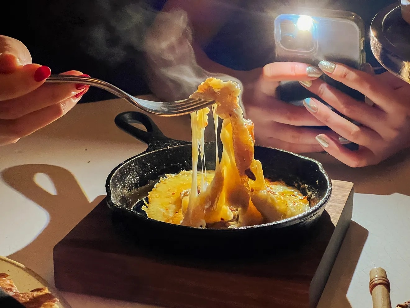tiktoker review quán ăn ảnh 3 tiktoker review quan an anh 3