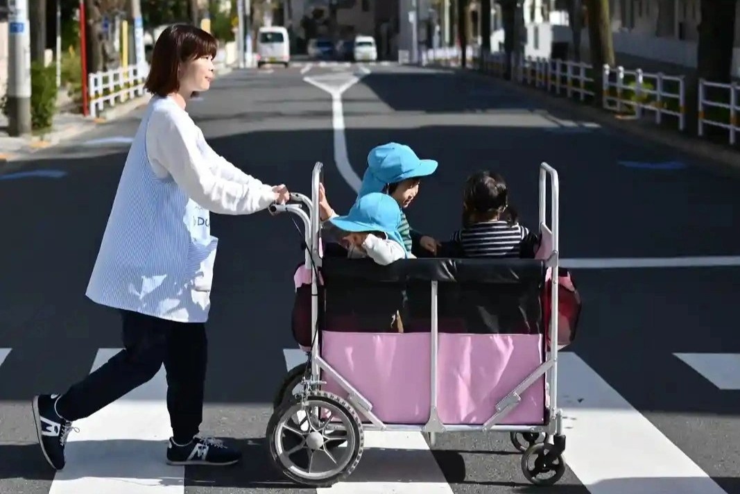 Quy dinh mang ta ban ve nha ky la o Nhat Ban hinh anh