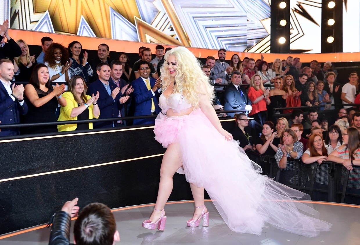 nguoi noi tieng bi ghet anh 1