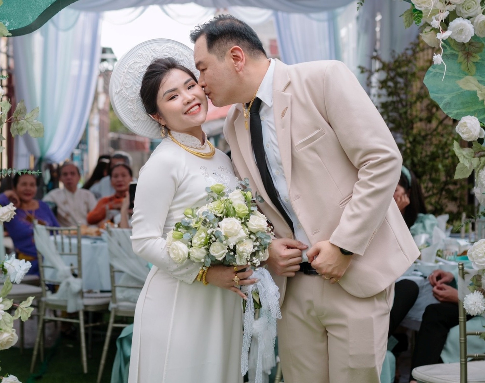 Chuyen tinh chenh lech 19 tuoi cua co gai Viet Nam va chong Thai Lan hinh anh