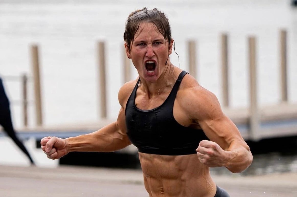 Nguoi phu nu khoe nhat the gioi cung bi miet thi vi co bap hinh anh