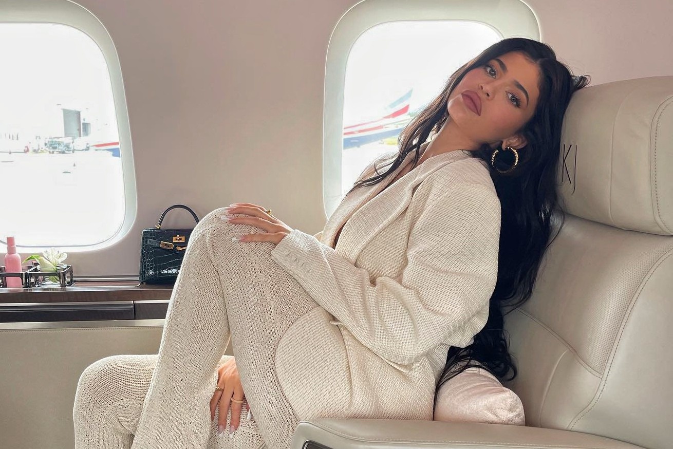 Ben trong may bay rieng 73 trieu USD cua Kylie Jenner hinh anh