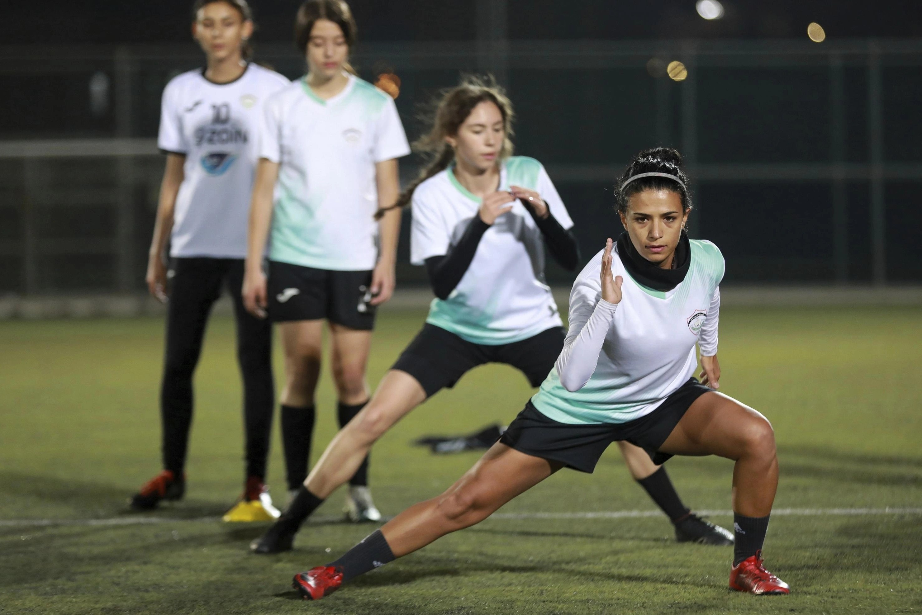 Chiec quan dui gioi han phu nu o noi dien ra World Cup 2022 hinh anh