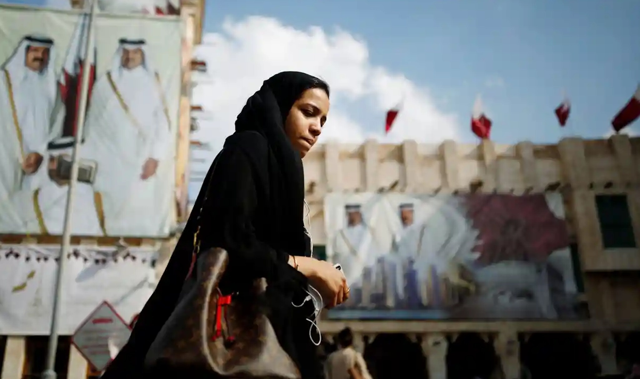phu nu qatar anh 1
