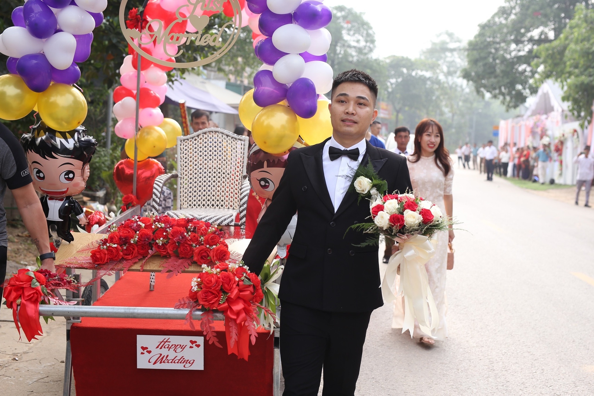 Cần cẩu lễ cưới ảnh 4 Can cau le cuoi anh 4