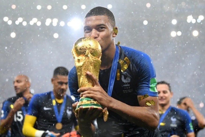 Chenh lech tien thuong World Cup hinh anh