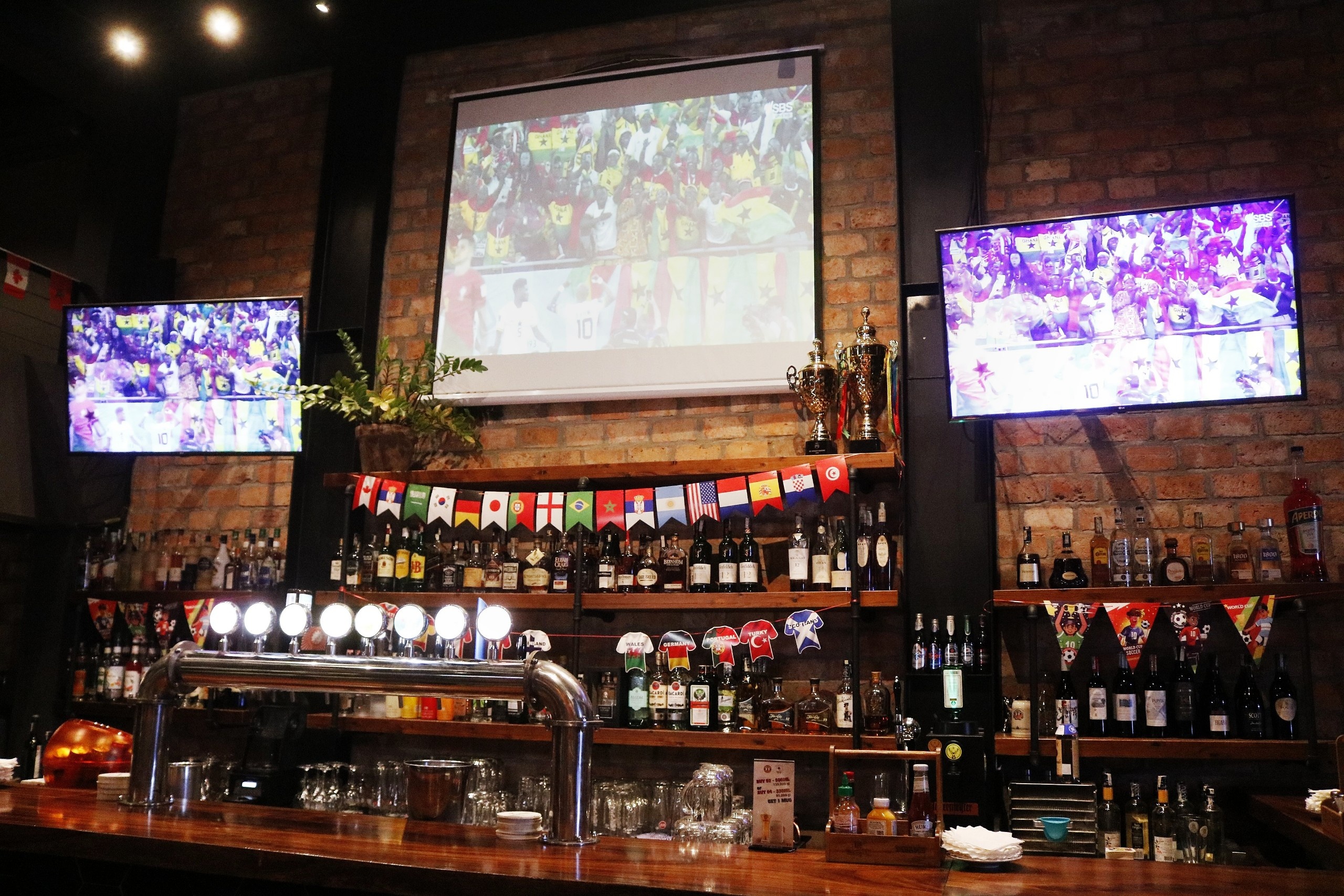 quan bar thao dien anh 6