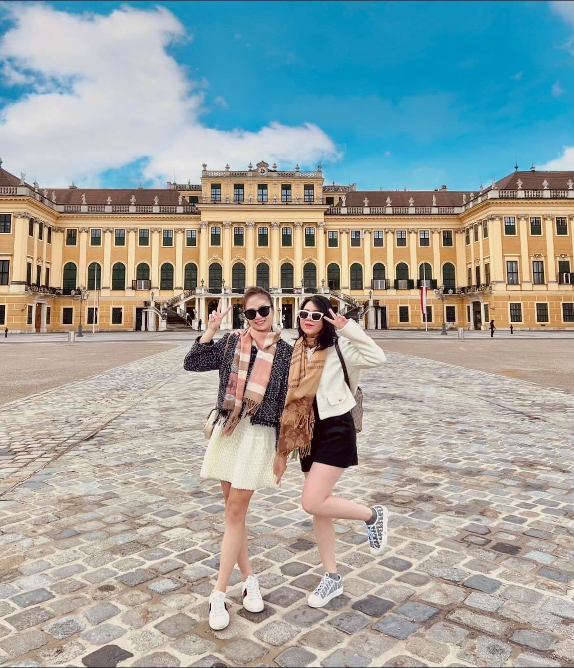 Du lich voi chi dau anh 1