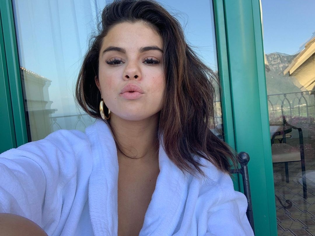selena gomez anh 2