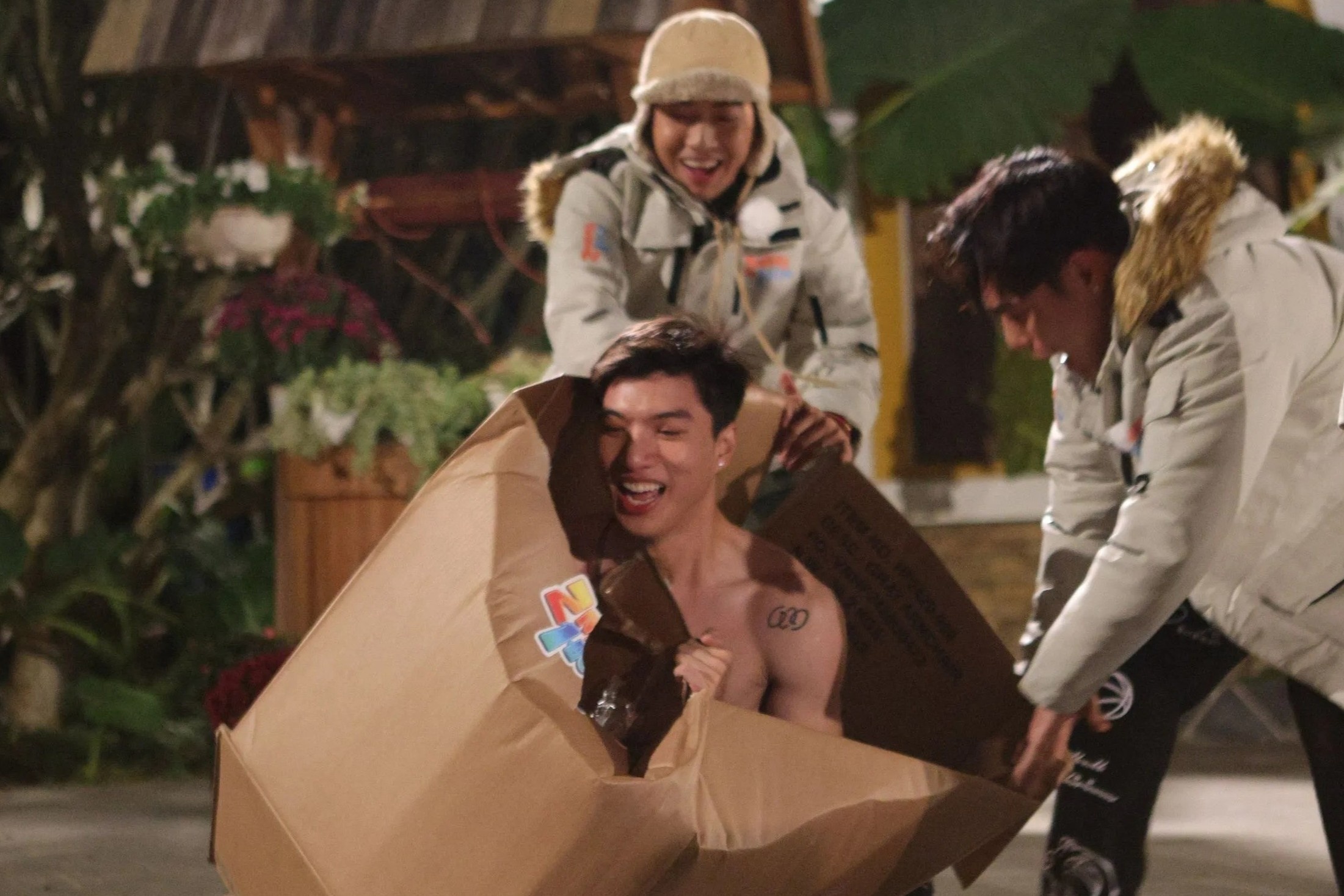 Canh HIEUTHUHAI lot do khong chi don gian la tro vui hinh anh