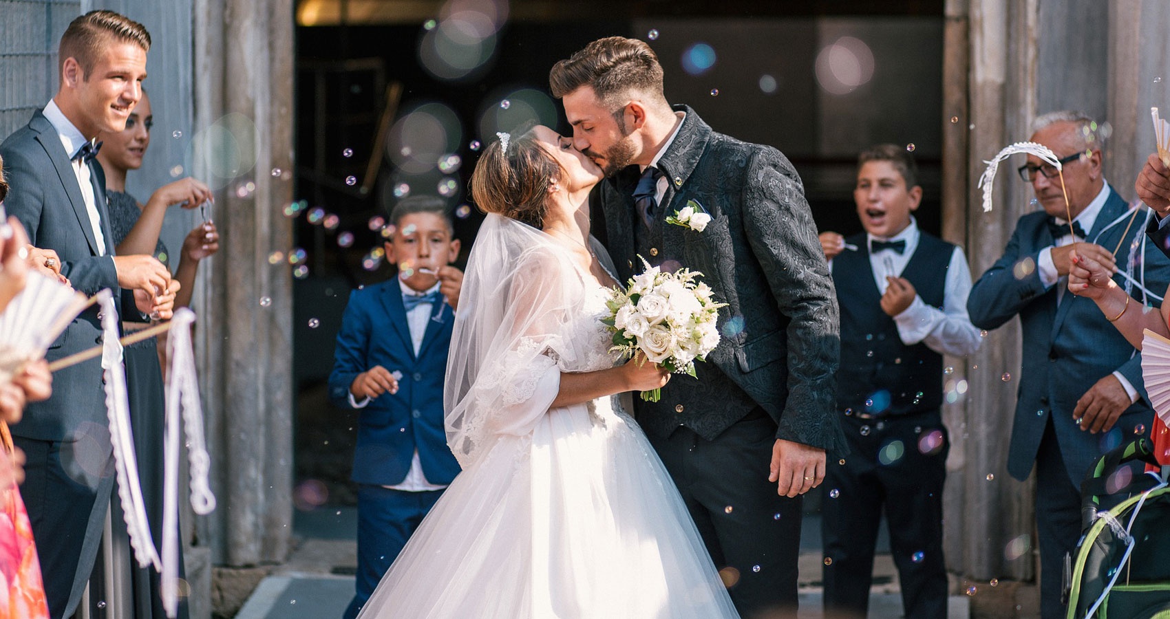 hon nhan ben vung anh 1