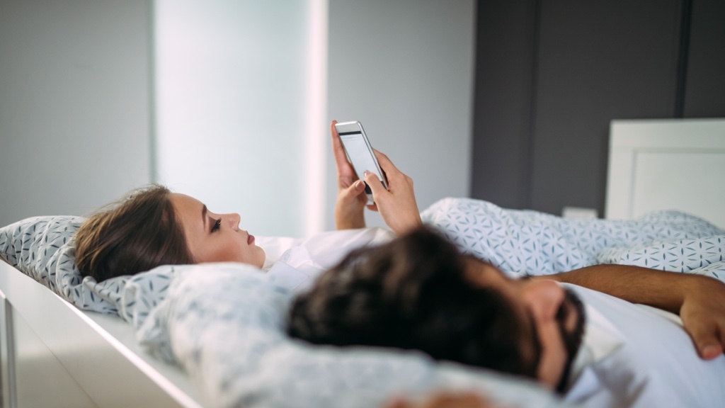 hon nhan ben vung anh 2