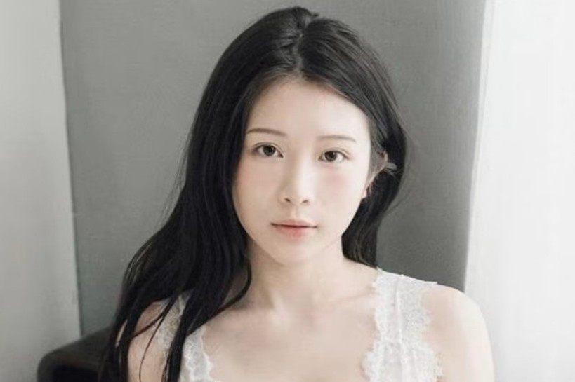 Quang cao khieu dam tran lan tren Facebook hinh anh