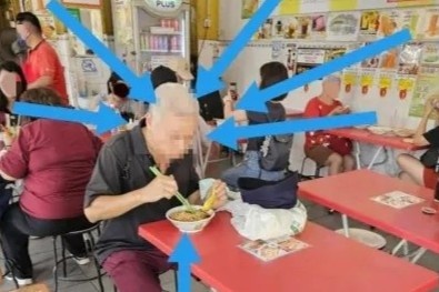 Quan an Malaysia chup anh, beu xau khach hang khong goi do uong hinh anh