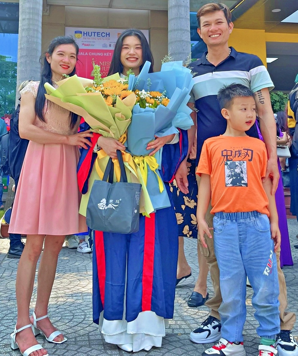 Anh trai em gai anh 3