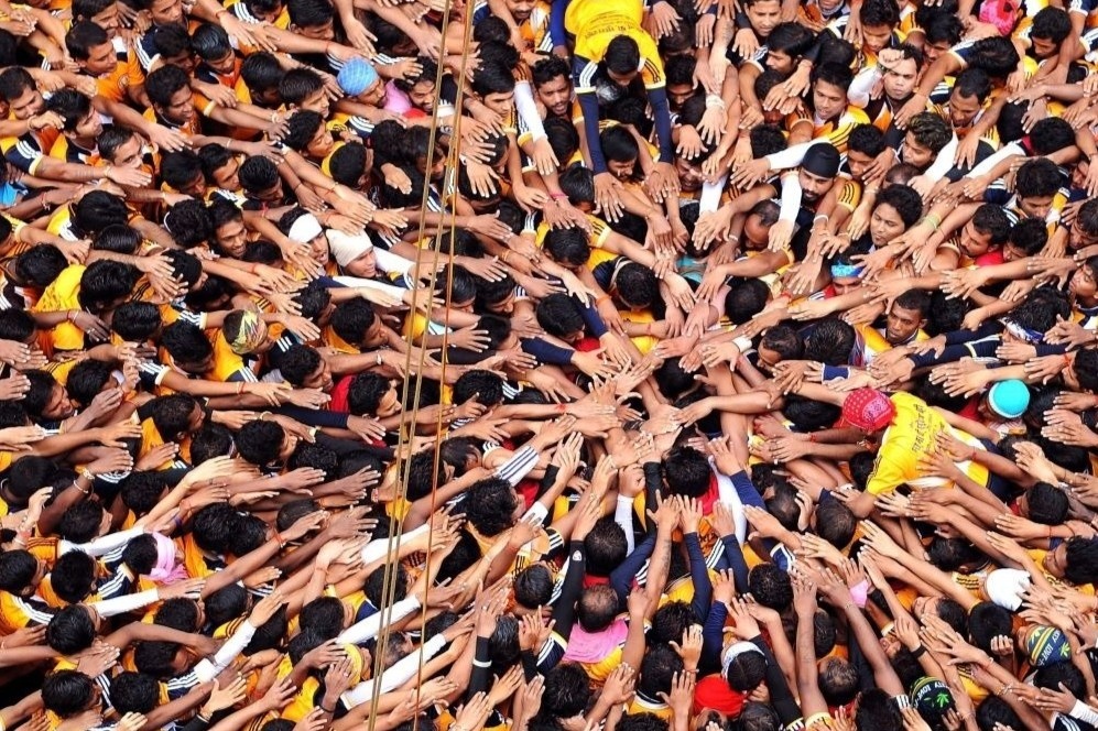 Su khac biet cua hai quoc gia dong dan nhat the gioi hinh anh