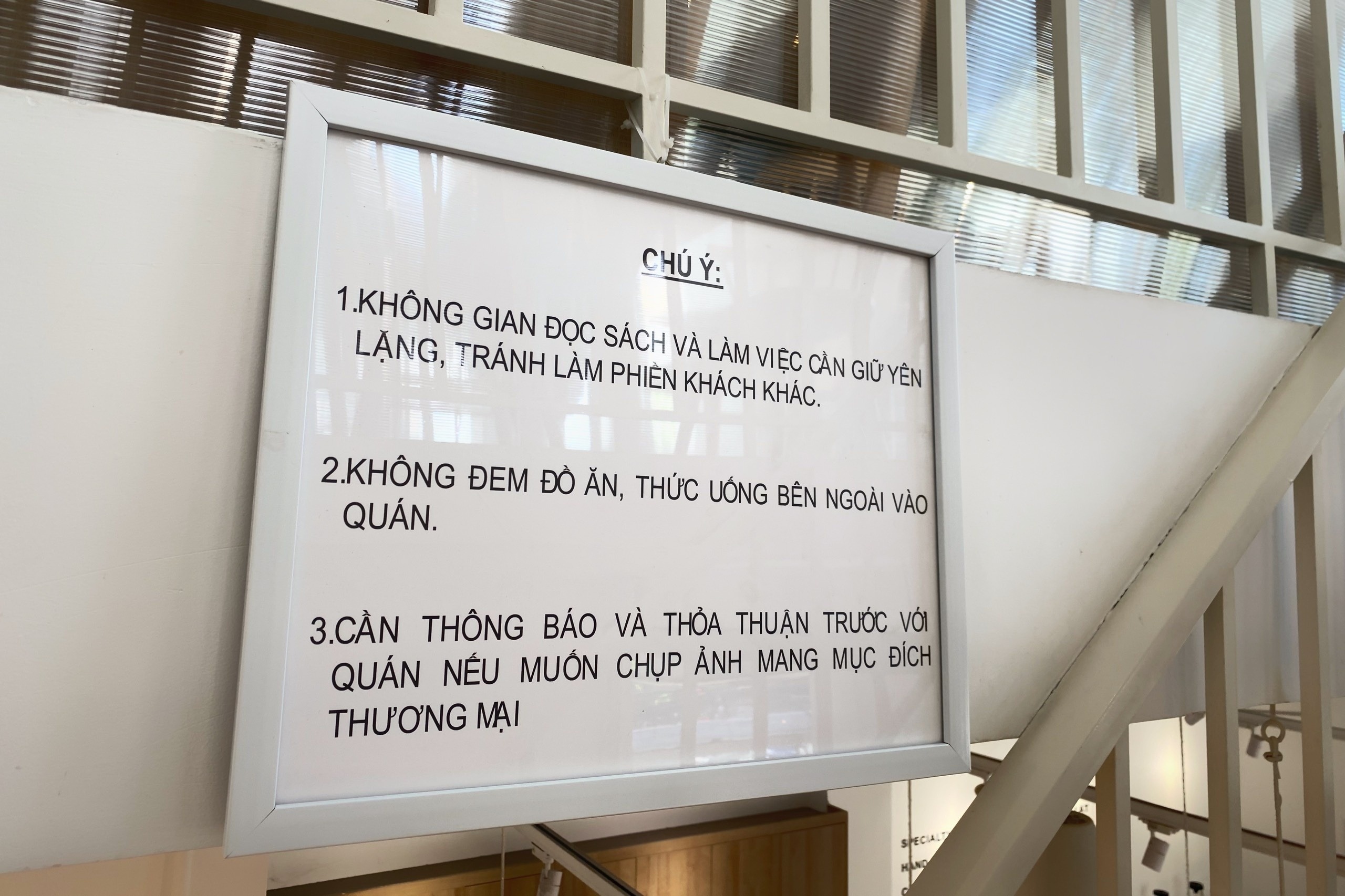 quan ca phe lam viec anh 6