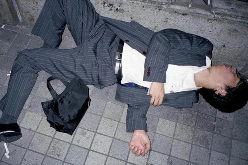 Con gai xin ban nhau cua cha 'dung ep buoc ong uong ruou' o Trung Quoc hinh anh