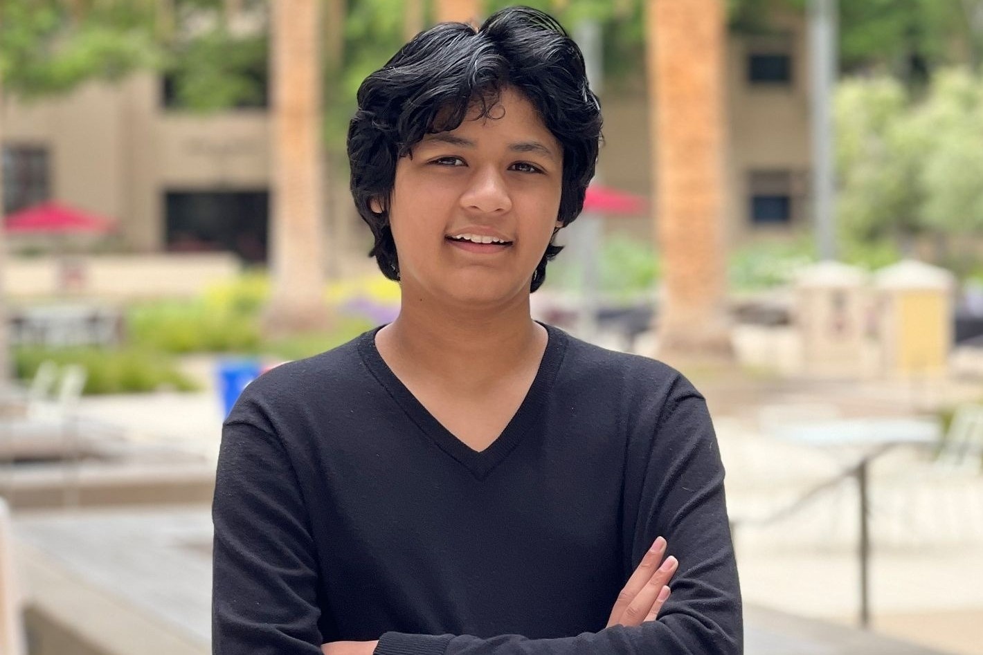 Chan dung than dong 14 tuoi dang lam viec cho Elon Musk hinh anh