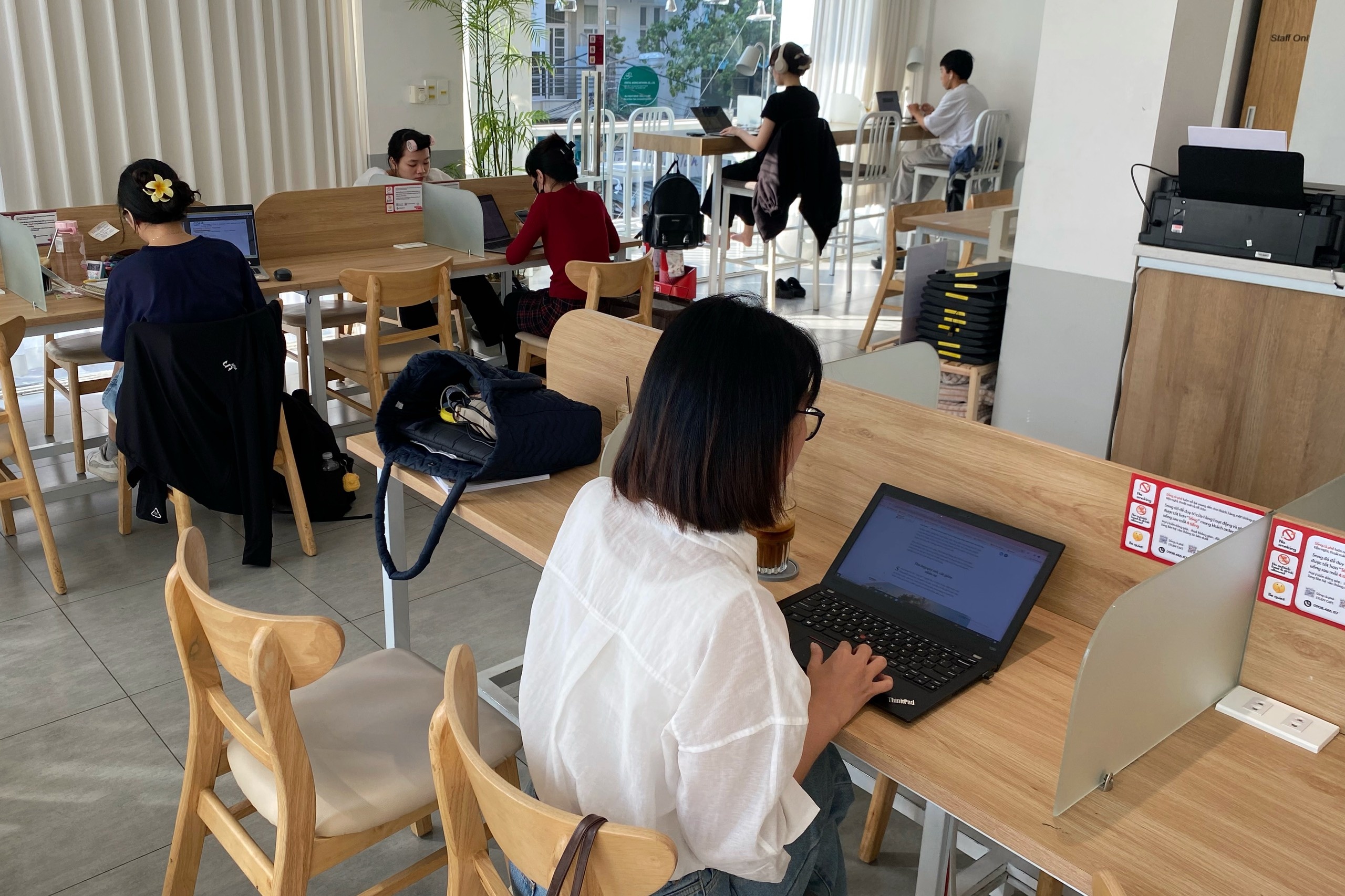 ca phe lam viec anh 1