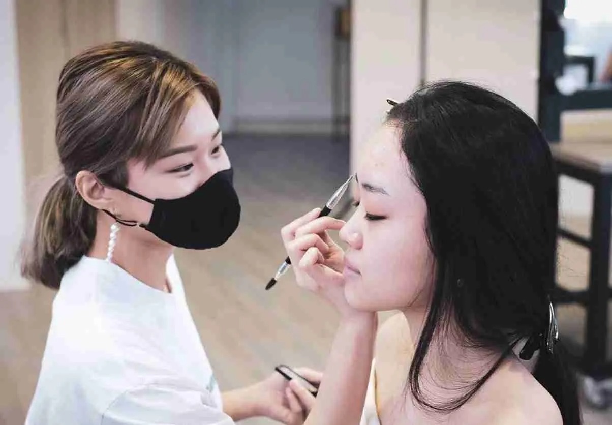 make up co dau anh 1