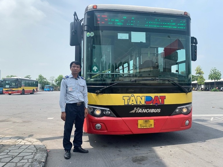 tai xe xe buyt anh 2