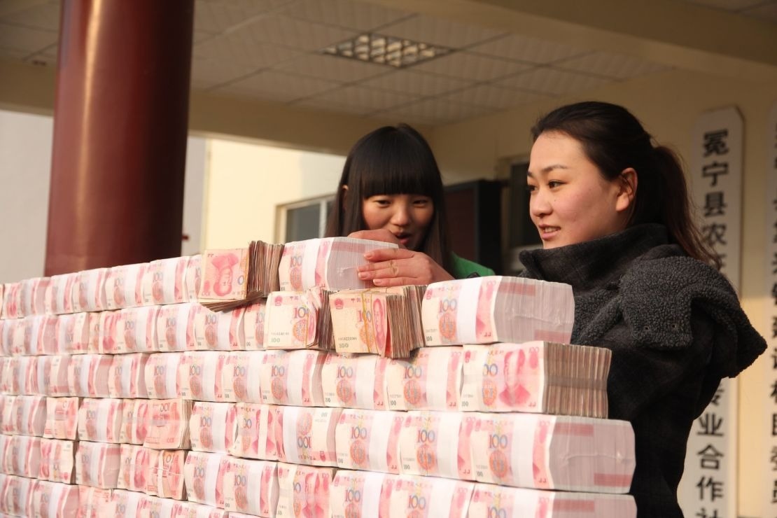 Vi sao cong ty thuong Tet cao, nhan vien van nghi viec? hinh anh