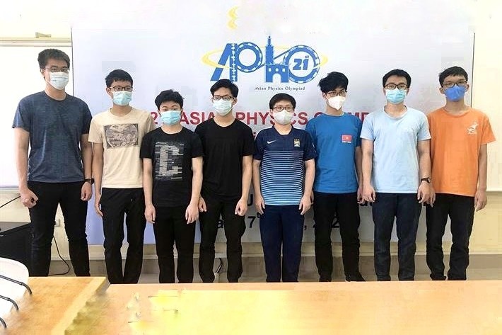 Buc anh hoc sinh dat giai Olympic Vat ly viral sau gan 3 nam hinh anh