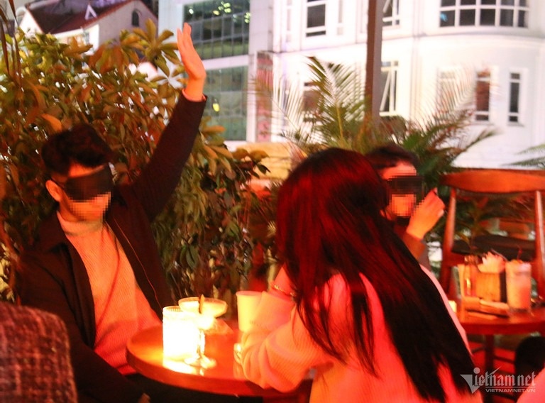 hen ho giau mat anh 3