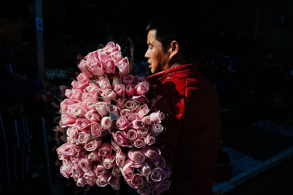 Mai moi de vuot qua Valentine hinh anh